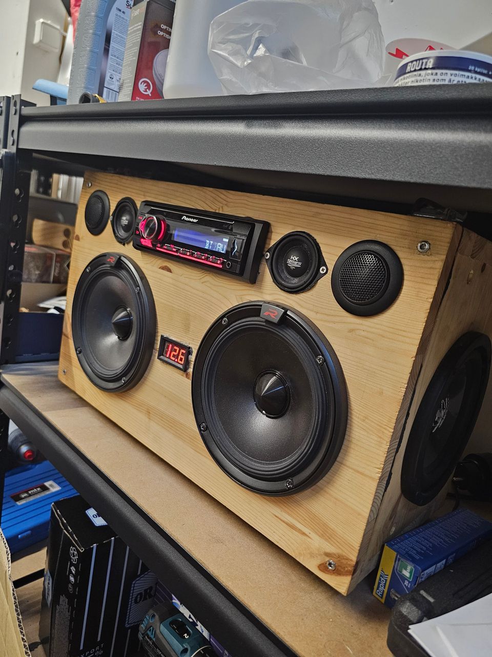 Autohifi boombox kaiutin