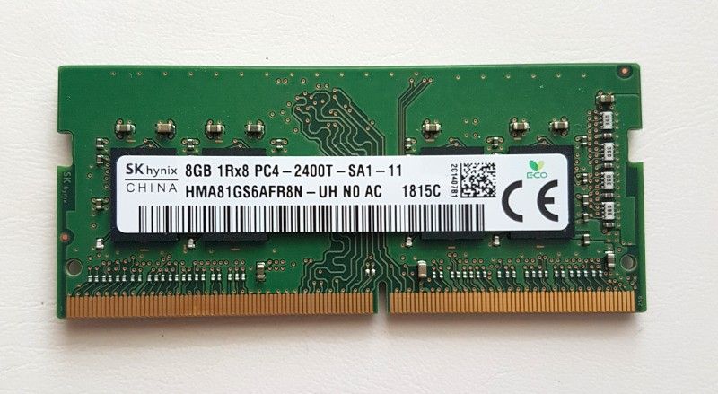 8 GB DDR4 2400T SK Hynix SO-DIMM muisti