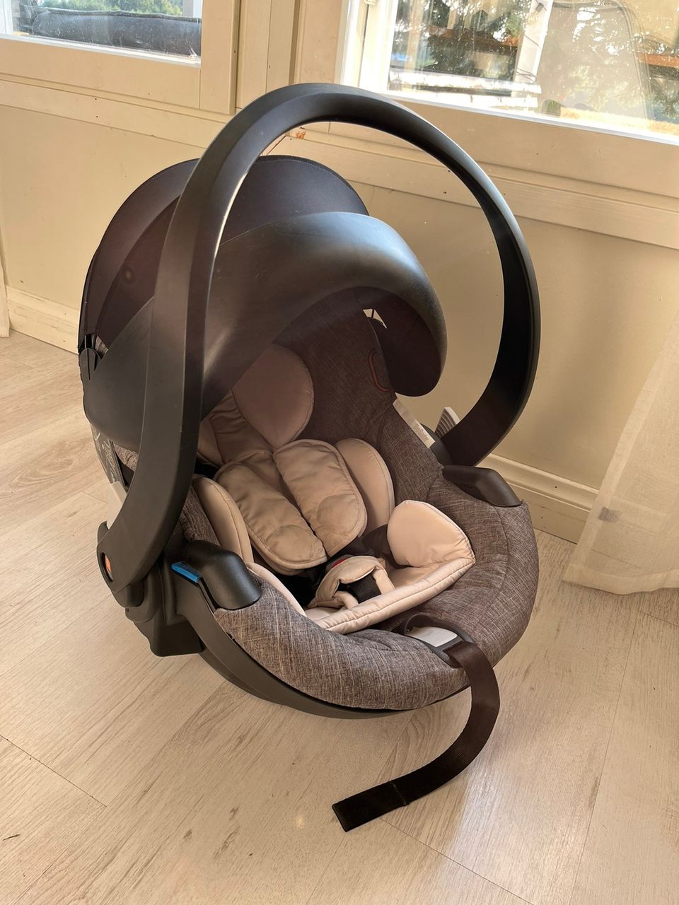 Stokke iZi Go Modular X1 turvakaukalo