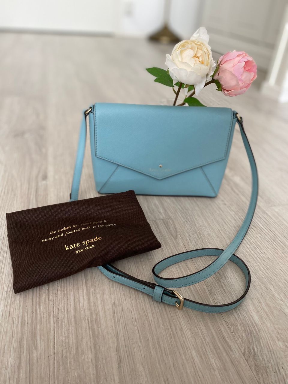 Kate Spade kirjekuorilaukku / crossbody / olkalaukku / clutch / laukku