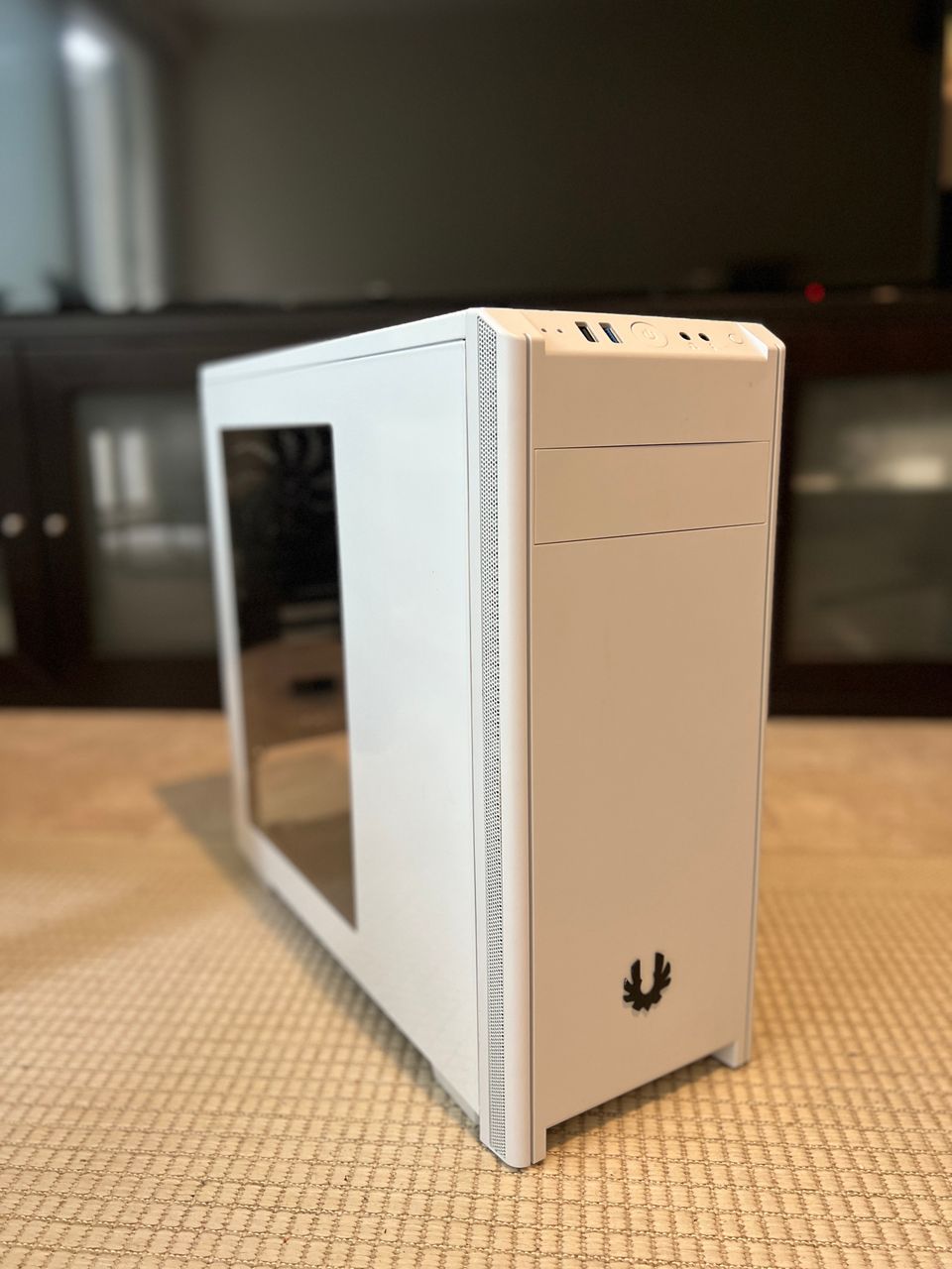 Bitfenix Nova White Window ATX Midi-tower kotelo