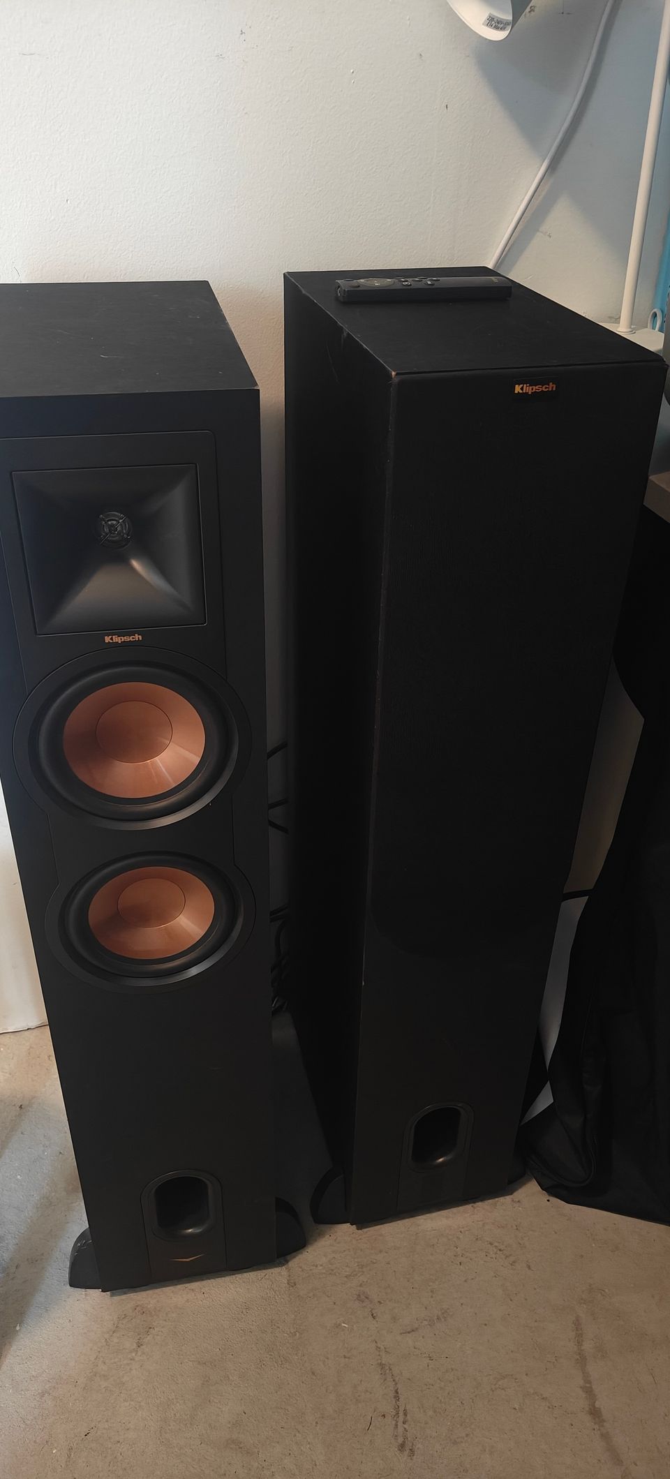 Klipsch R-26PF Aktiivikaiuttimet