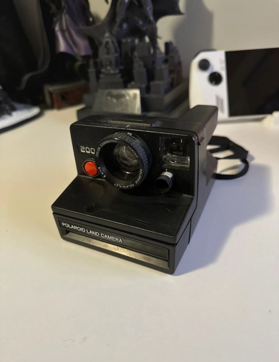 Polaroid Land Camera 2000