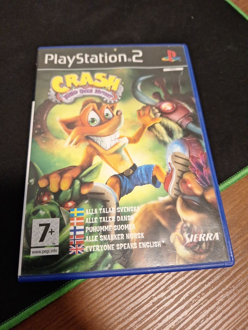 Crash mind over mutant ps2 (pelkät kannet ja ohjekirja)