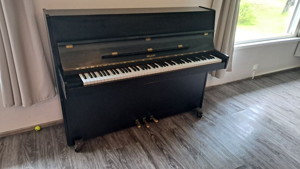 Hellas piano