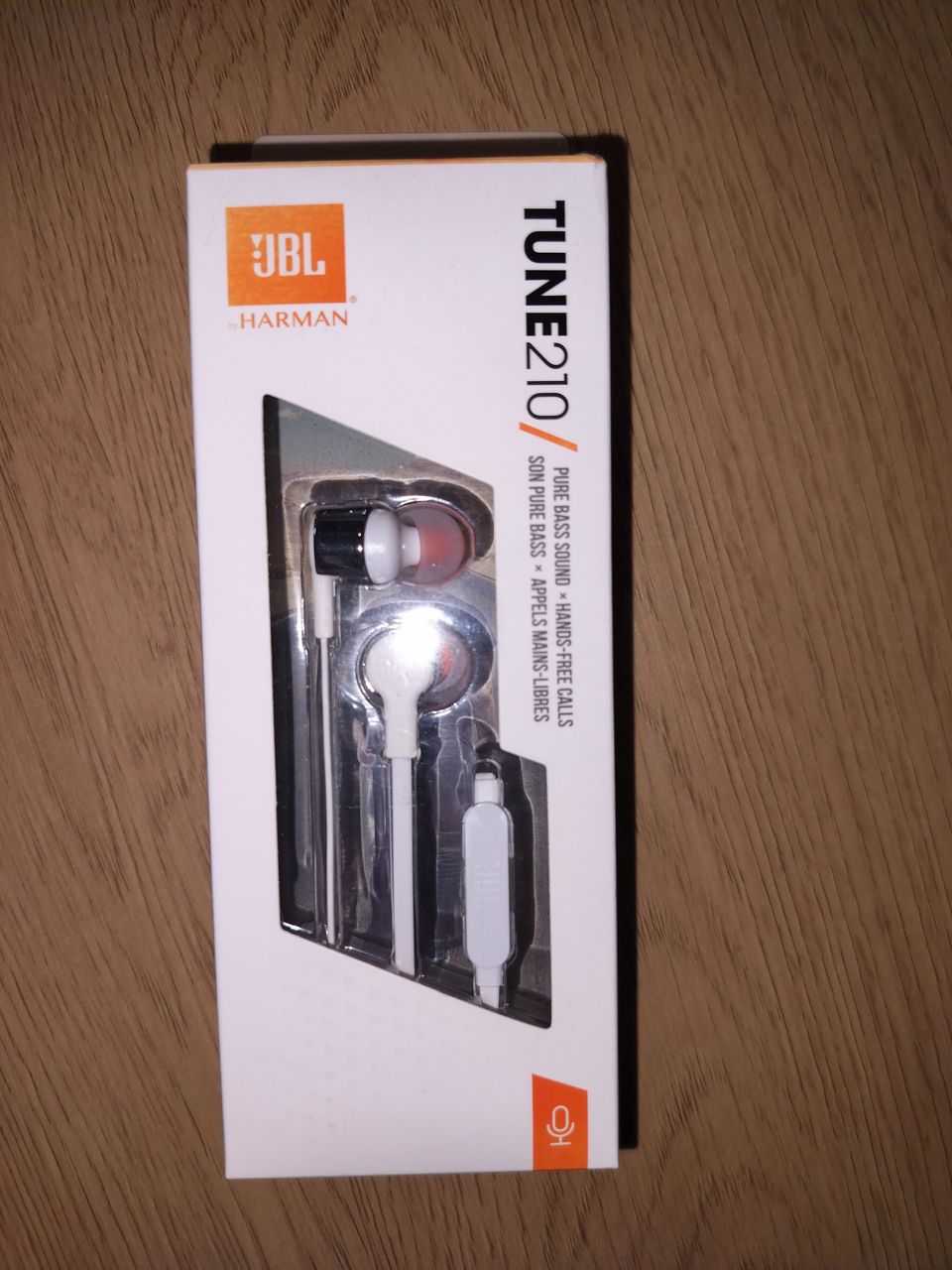 JBL Tune 210 Kuulokkeet