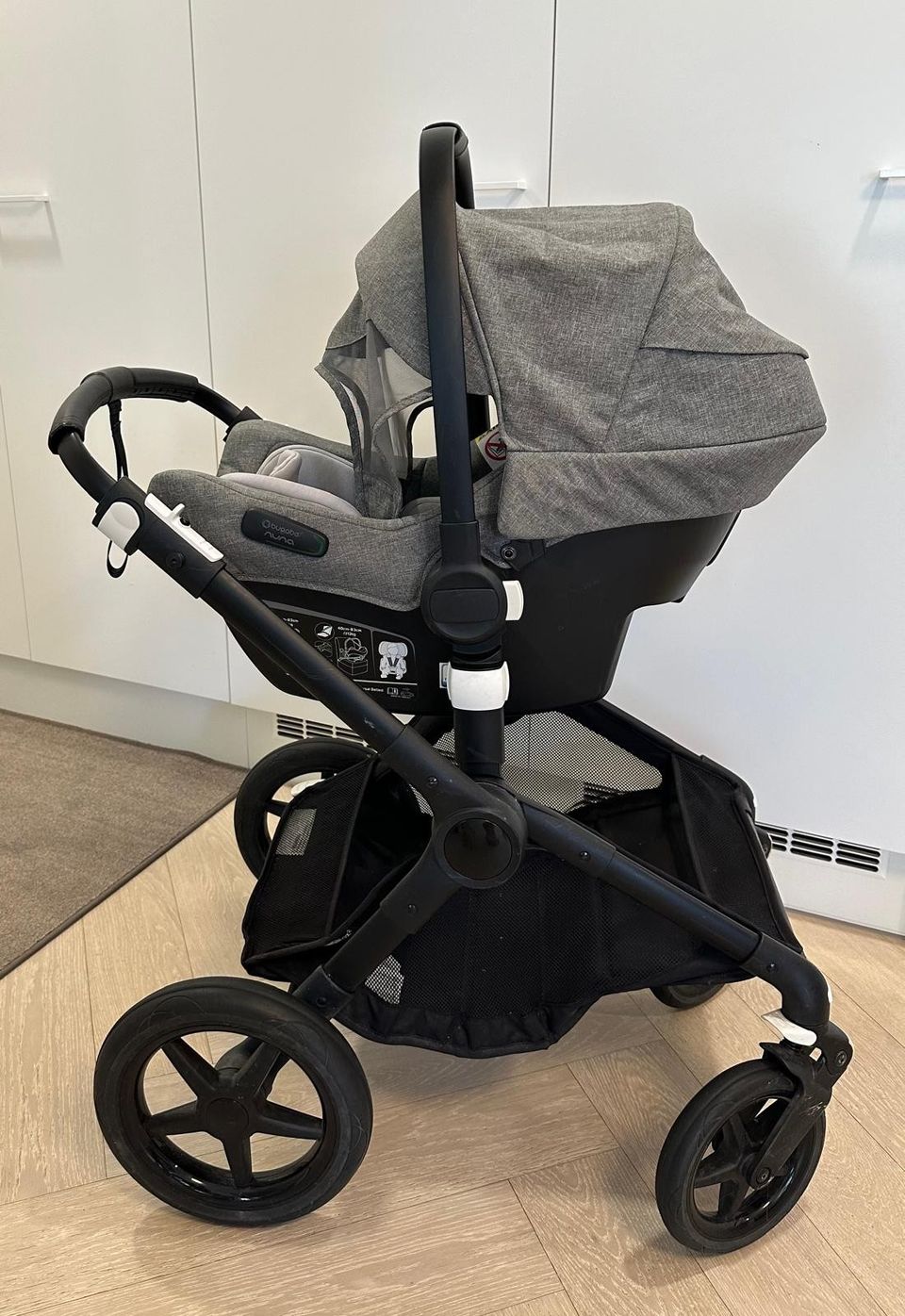 Full set bugaboo fox 2 (new born,toddler,car seat)