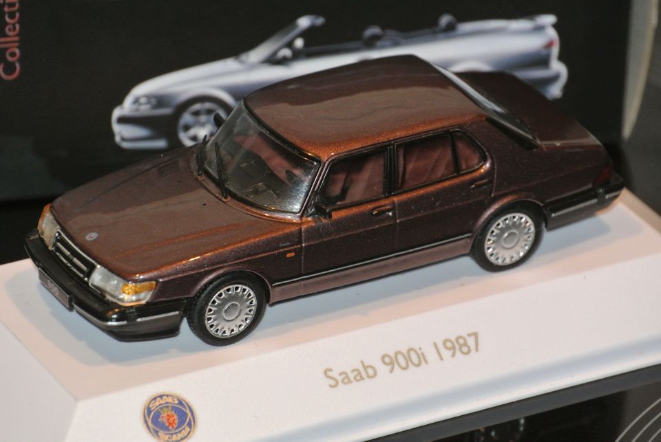 Saab 900 i 1987 pienoismalli auto 1:43 metallinen keräilyauto paketissa 1/43