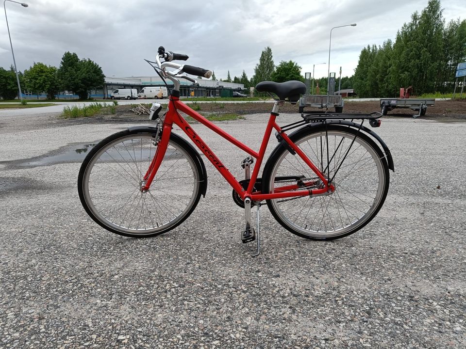 Crescent naisten polkupyörä 28"