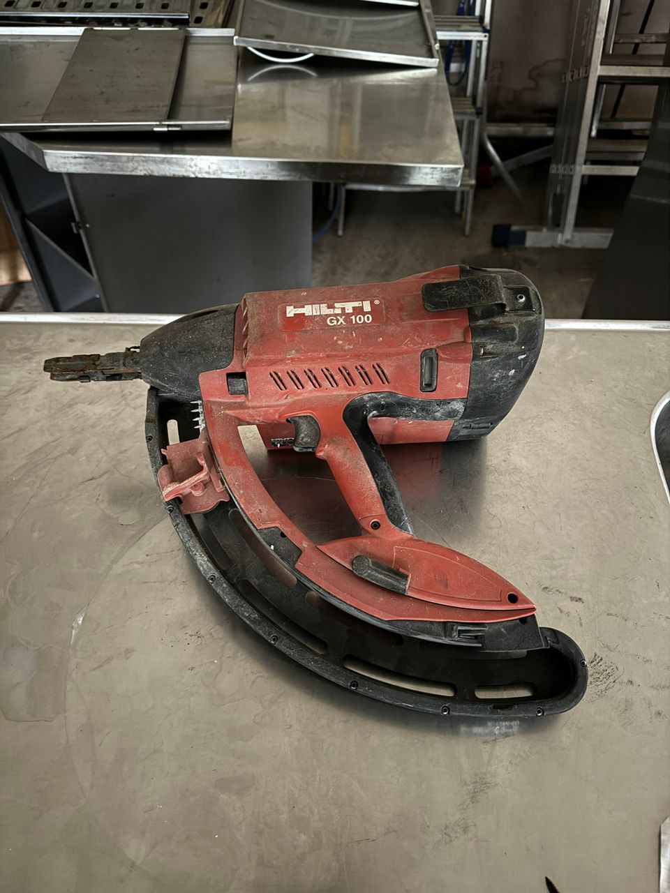 Hilti GX100 betoninaulain