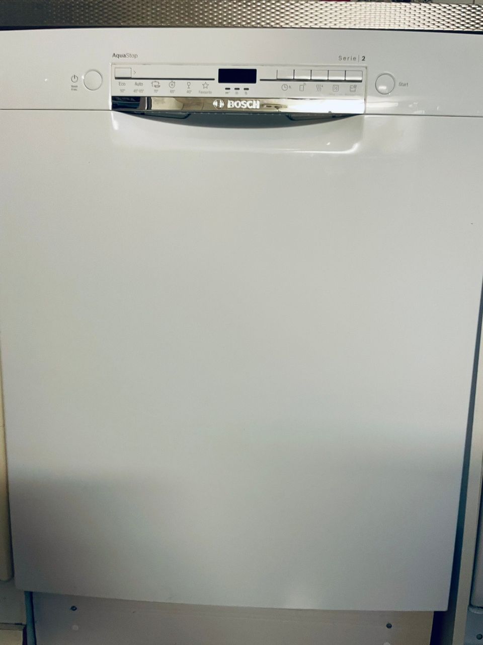 Bosch Serie 2 dishwasher SMU2ITW04S