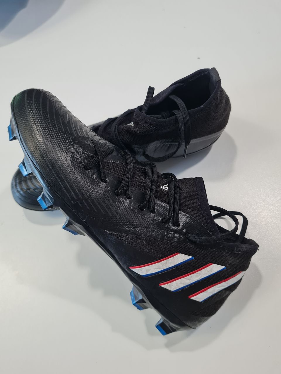 Adidas Predator nappikset