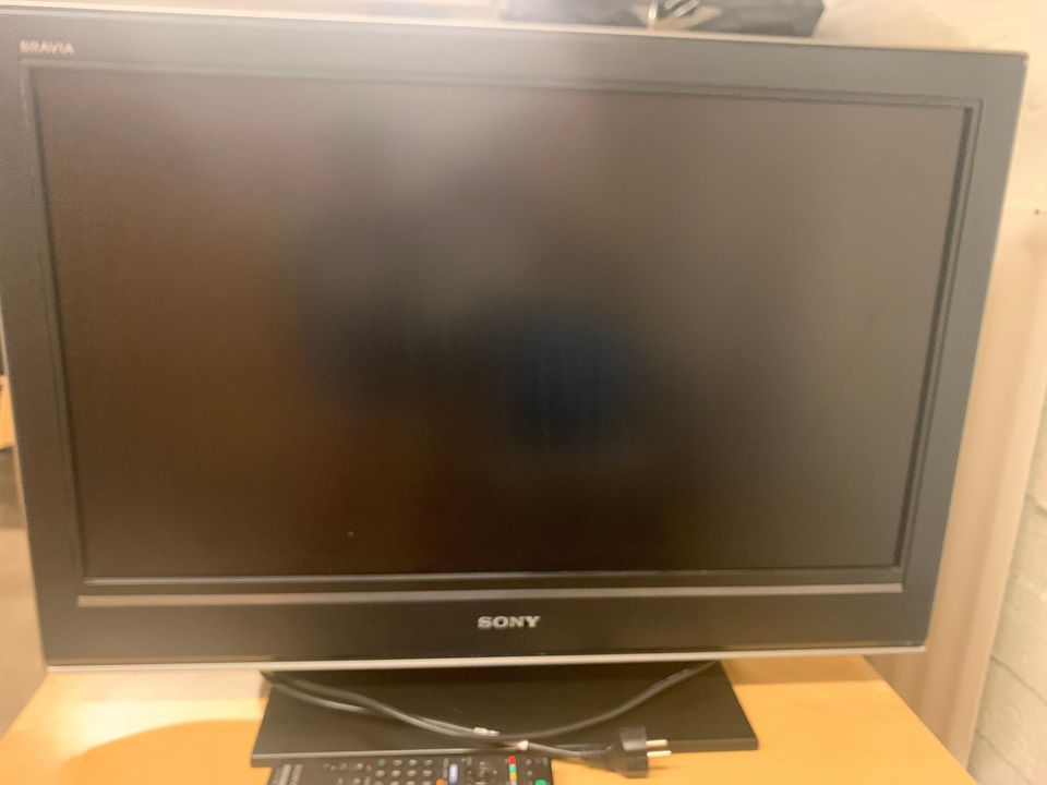 Sony Bravia 32” KDL-323000 televisio