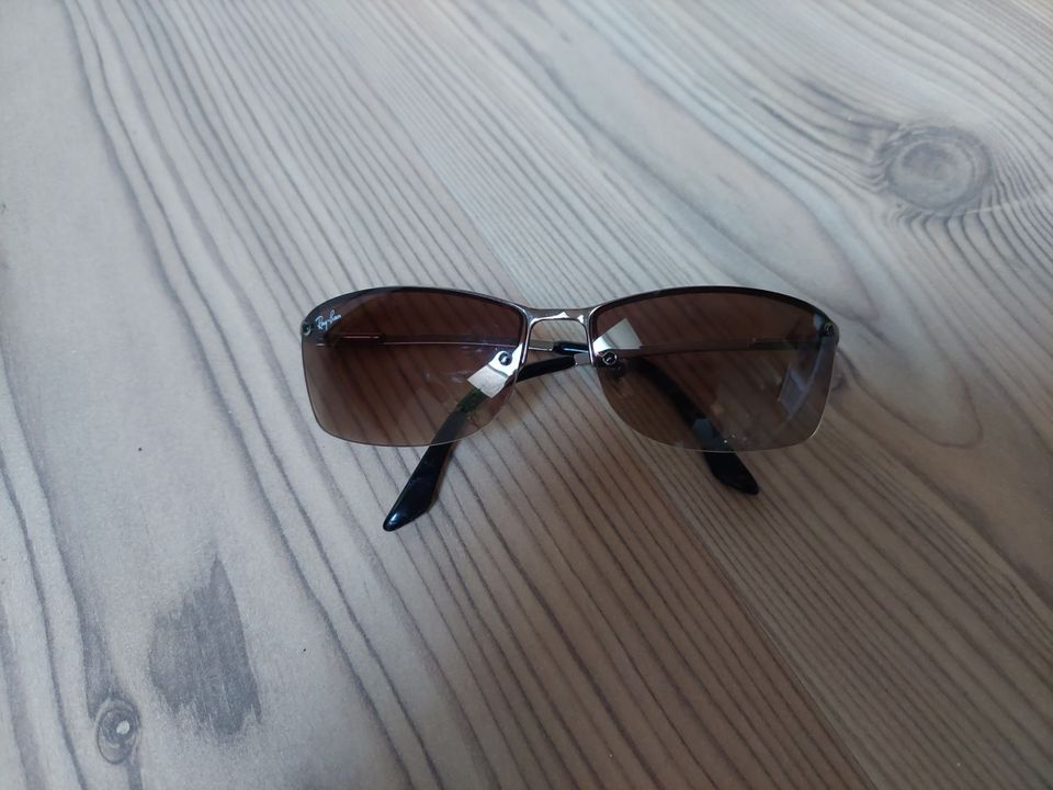 Ray Ban RJ9519S aurinkolasit, junior tai pienempi kokoiselle aikuiselle