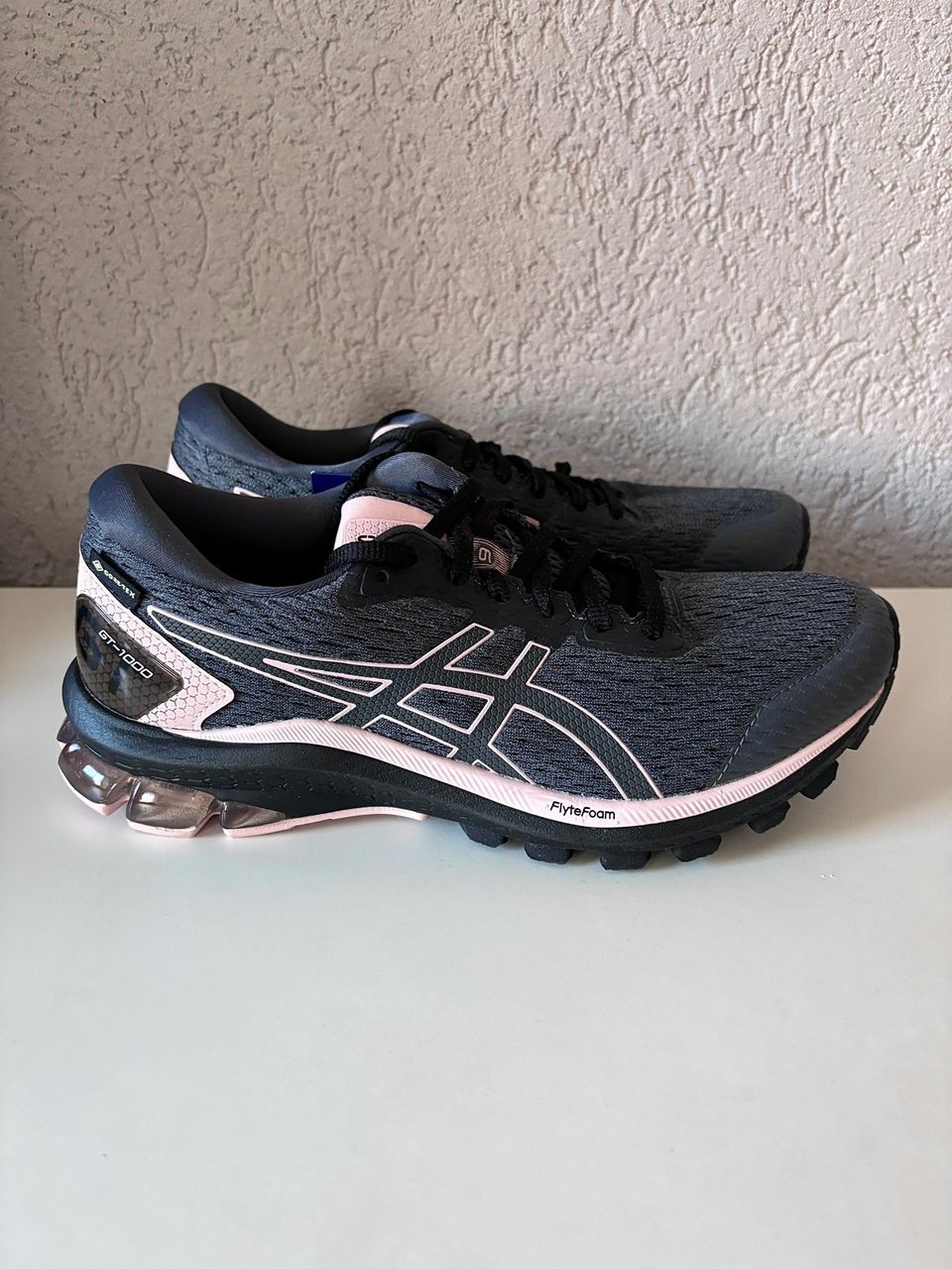 Asics Gt-1000 Goretex (uudet)