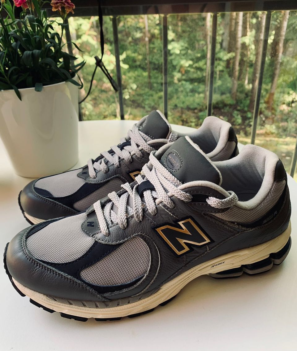 Miesten New Balance 2002r tossut