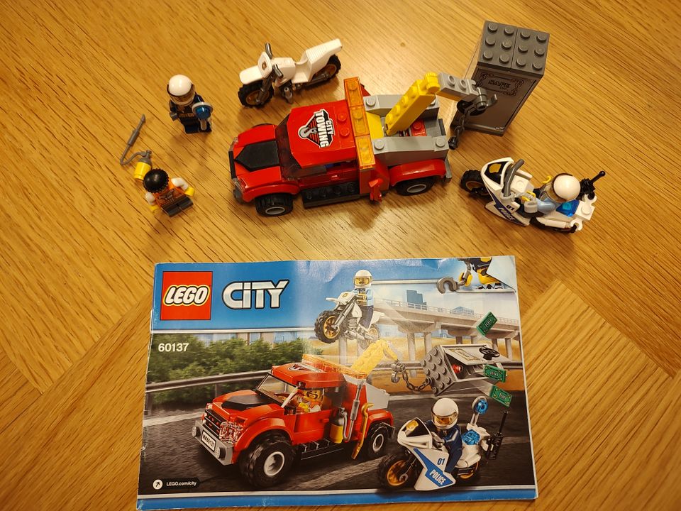 Lego City 60137