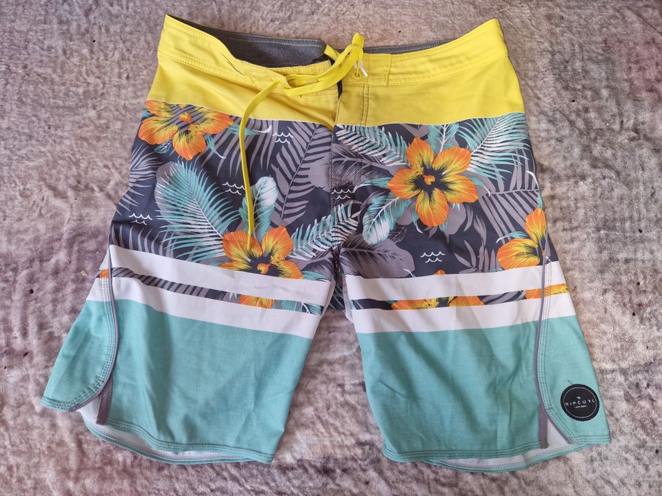 Rip Curl shortsit koko 32