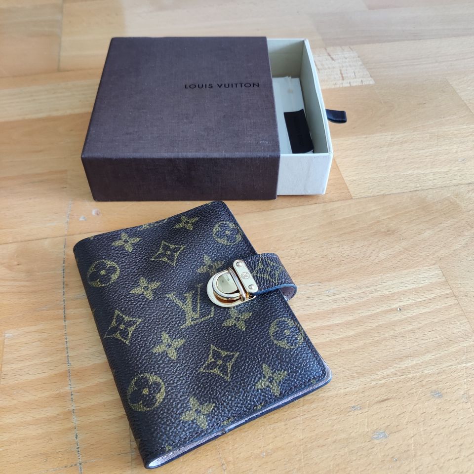 Louis Vuitton Monogram ballerina kalenteri kuoret