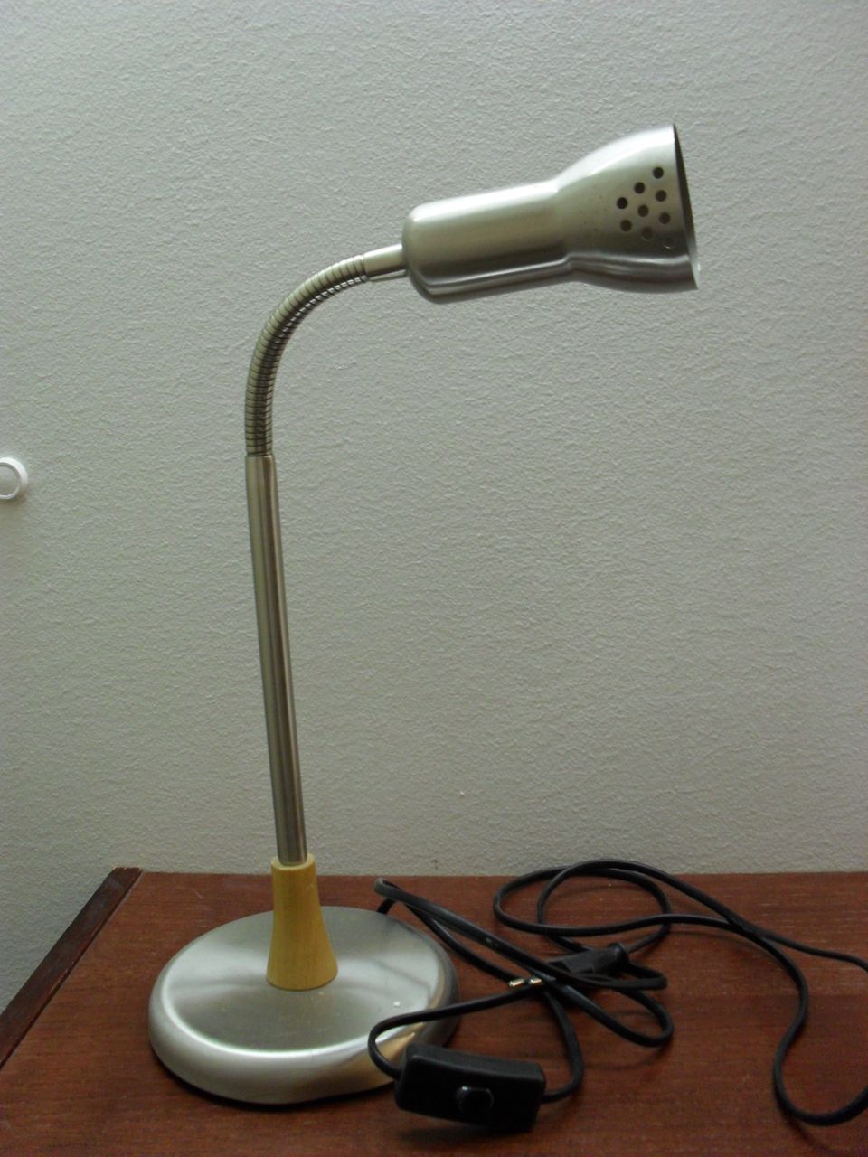 Työpöytävalaisin pöytävalaisin Lukulamppu Study/desk lamp valaisin