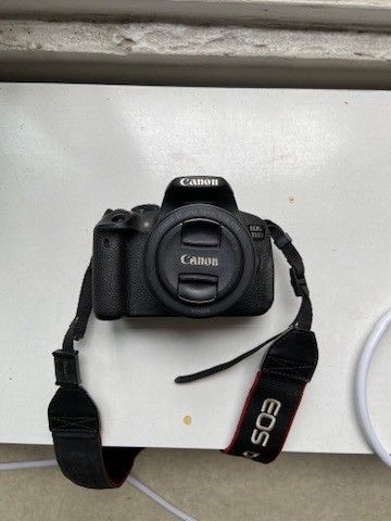 Canon EOS 700D camera kamera + 50mm 1.8 STM lens + Accessories