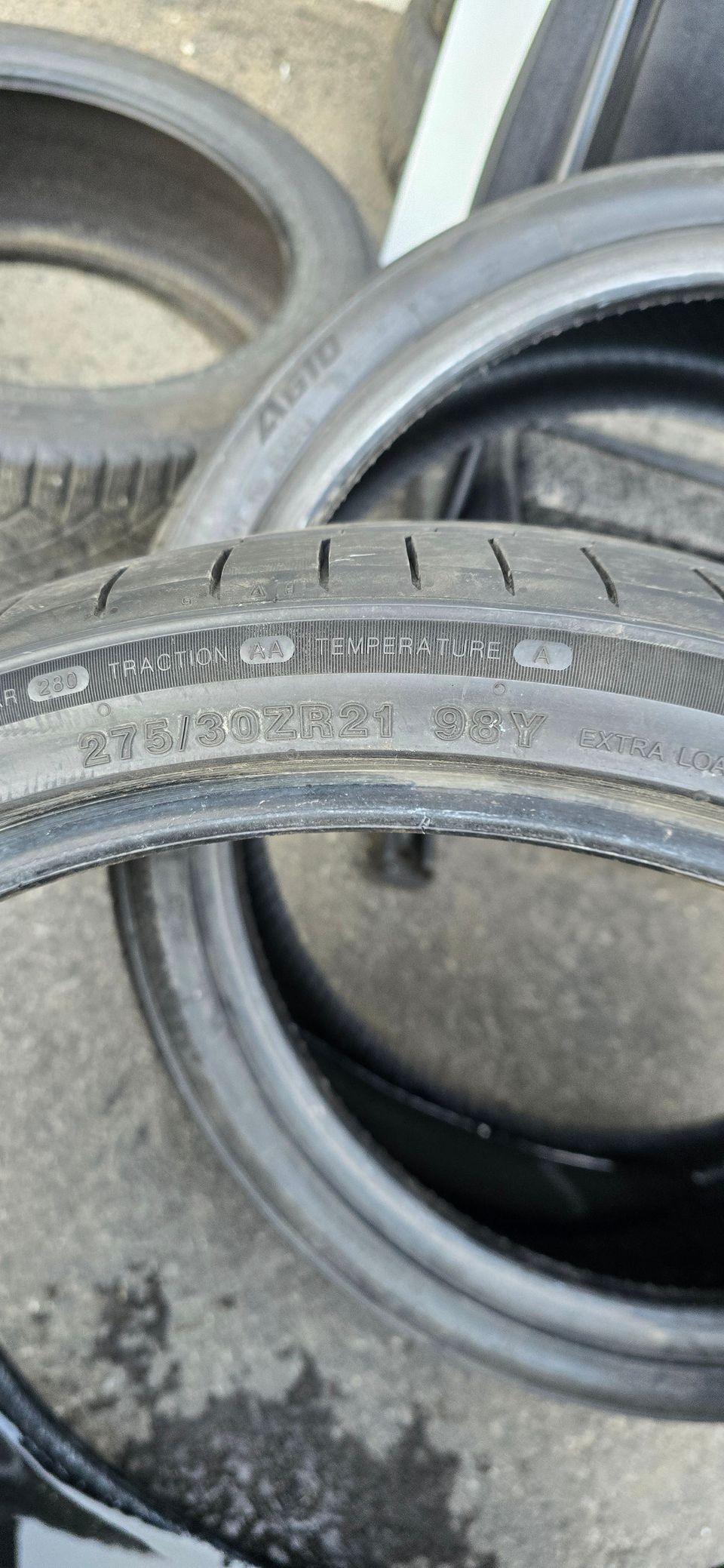 275/30r21 2kpl