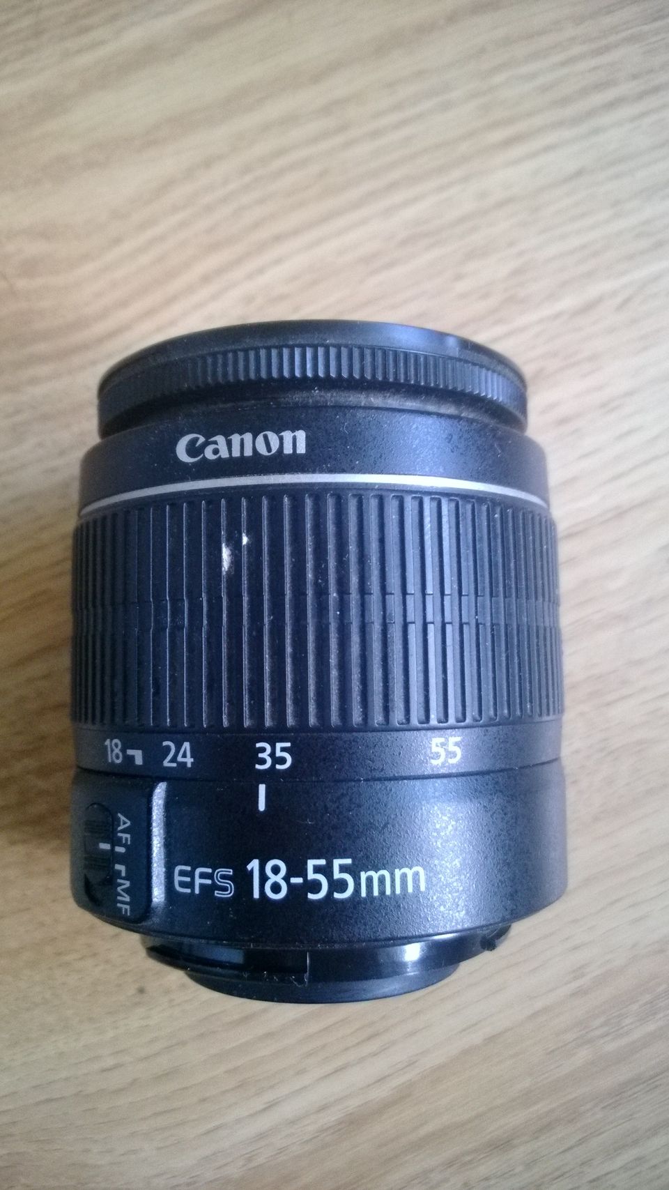 Canon EFS 18-55mm, 1:3.5-5.6 objejtiivi