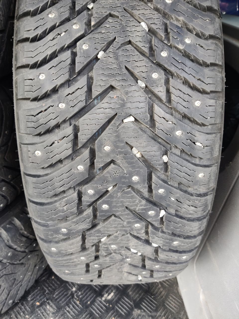 Nastarenkaat 265/65R17 SUV