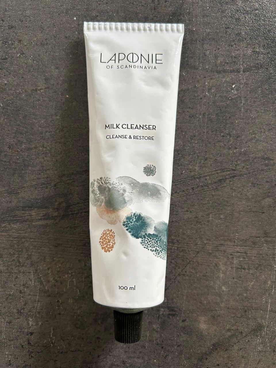 Laponie of Scandinavia milk cleanser