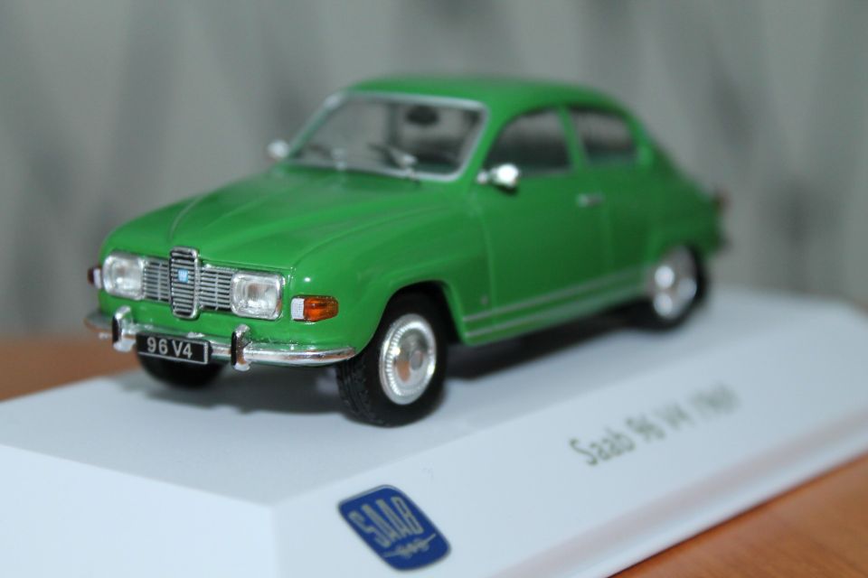 Saab 96 V4 1969 pienoismalli auto 1:43 metallinen keräilyauto paketissa