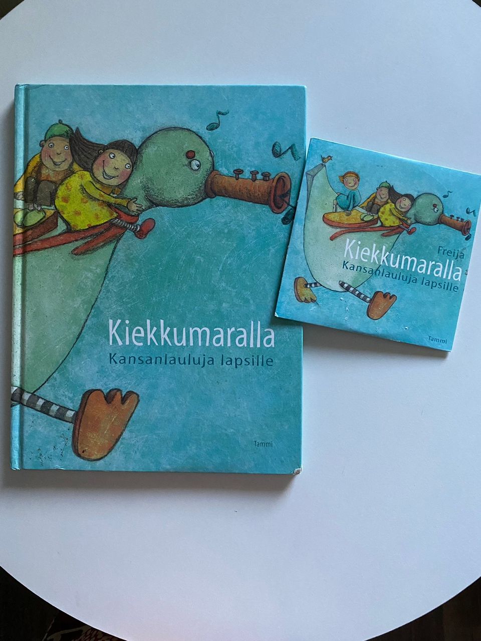 Kiekumaralla ja CD Kansanlauluja lapsille