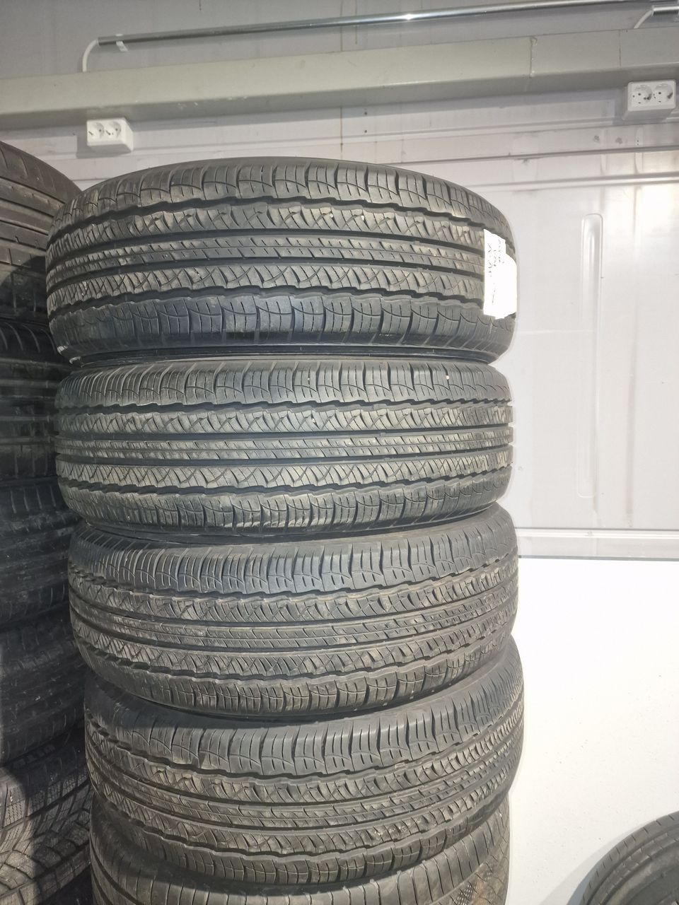 235 / 65 R18 kesärenkaat