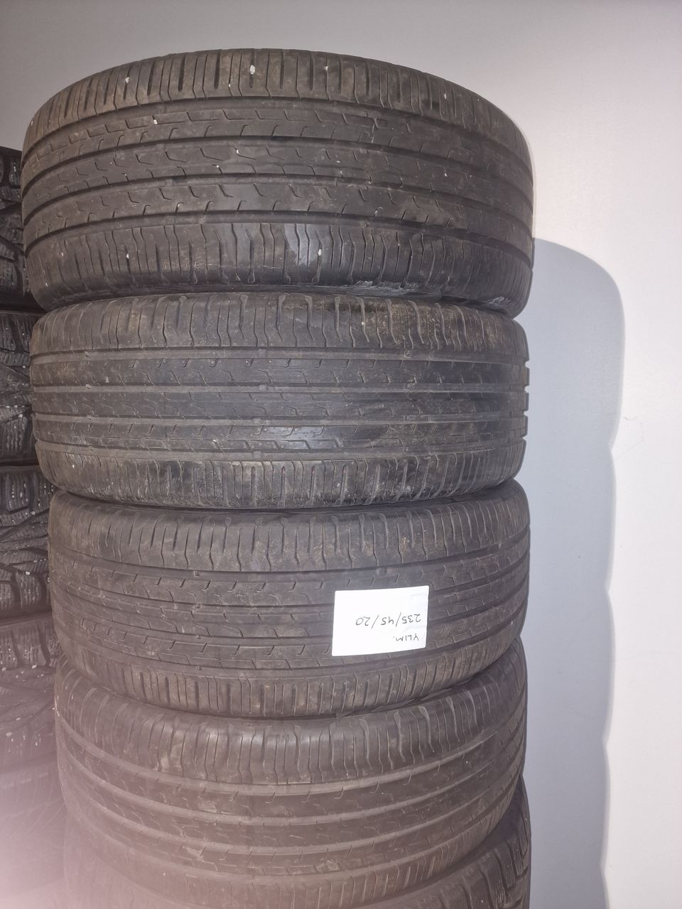 235 / 45 R20 kesärenkaat