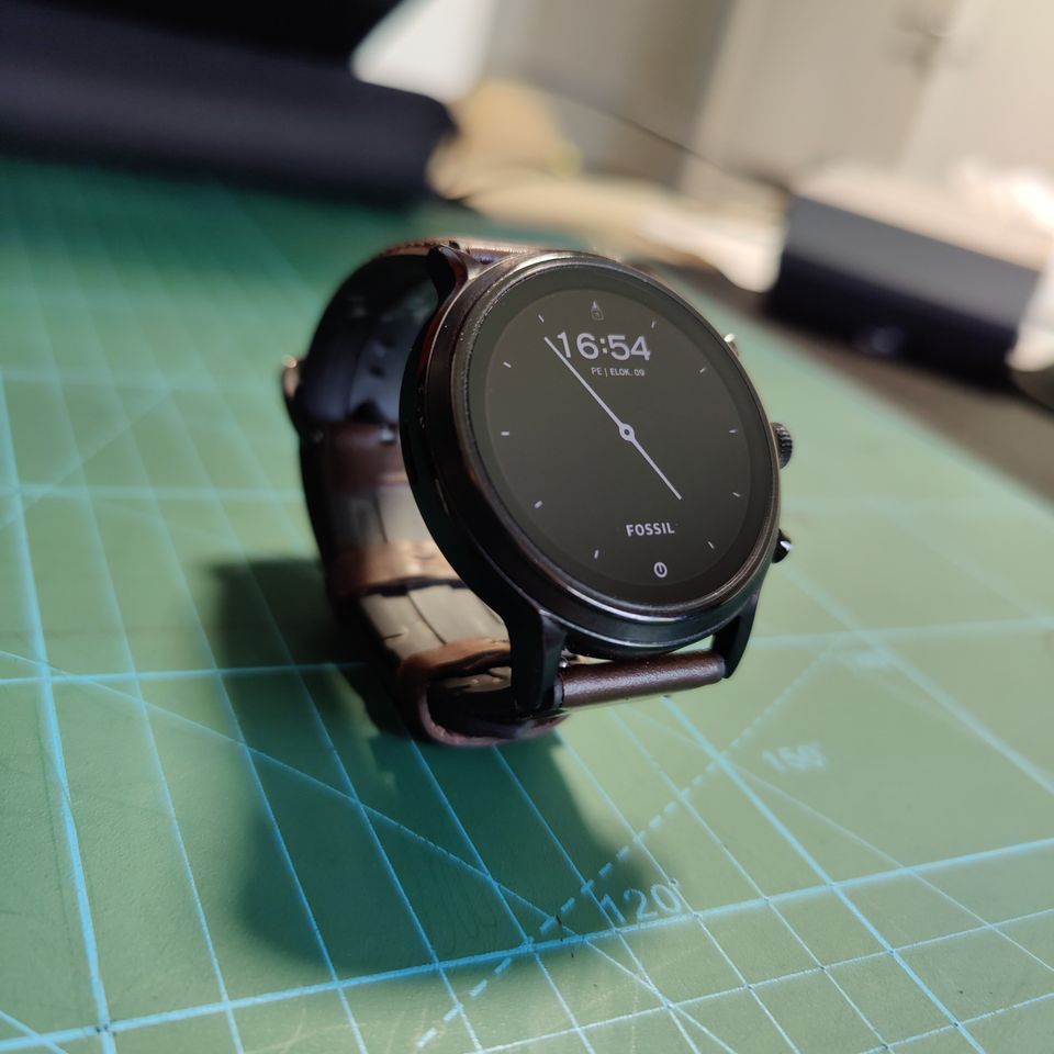 Fossil Carlyle HR Gen. 5 älykello 44 mm