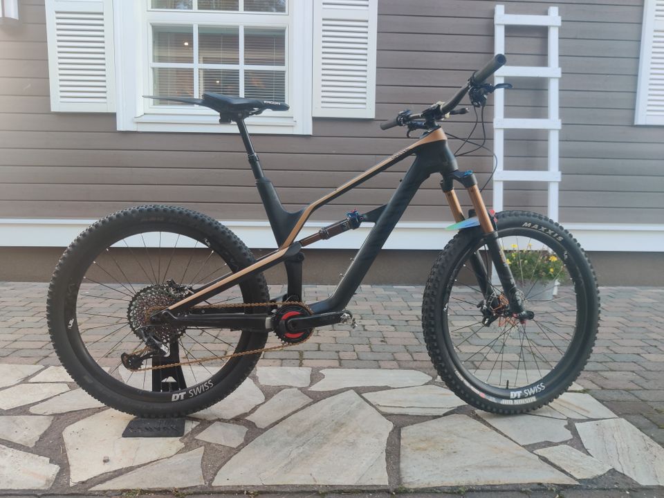 Canyon Spectral CF 8.0