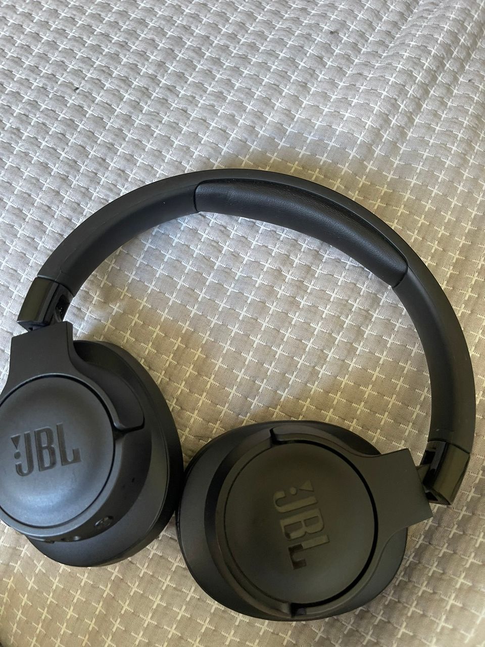 JBl bass boosted