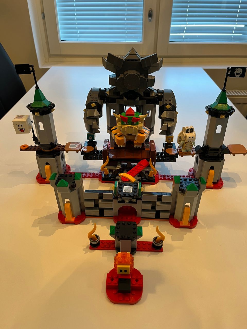 71369 LEGO® Super Mario Bowserin linnan pahistaistelu