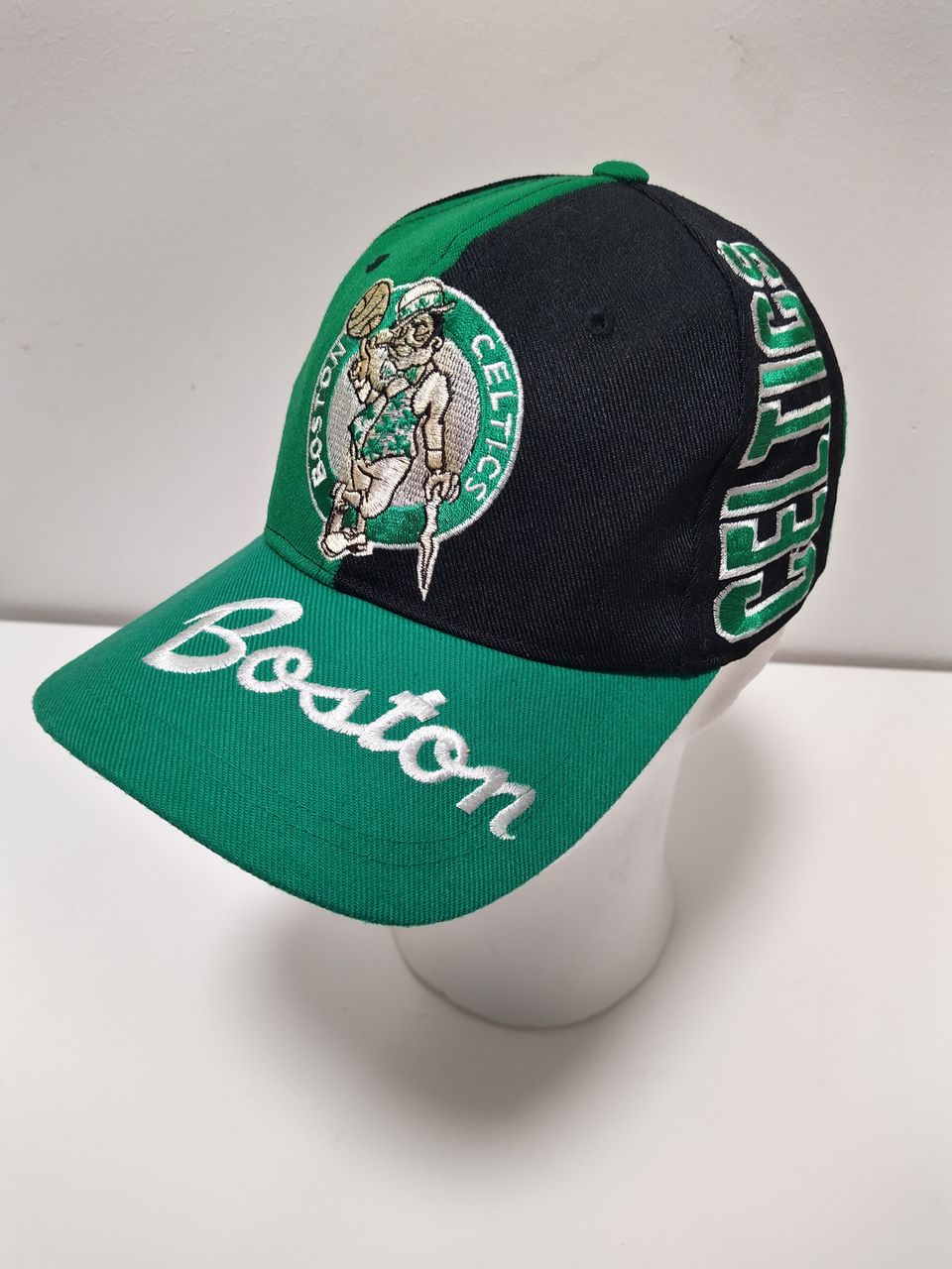 Aito 1990-luvun Boston Celticsin lippis!