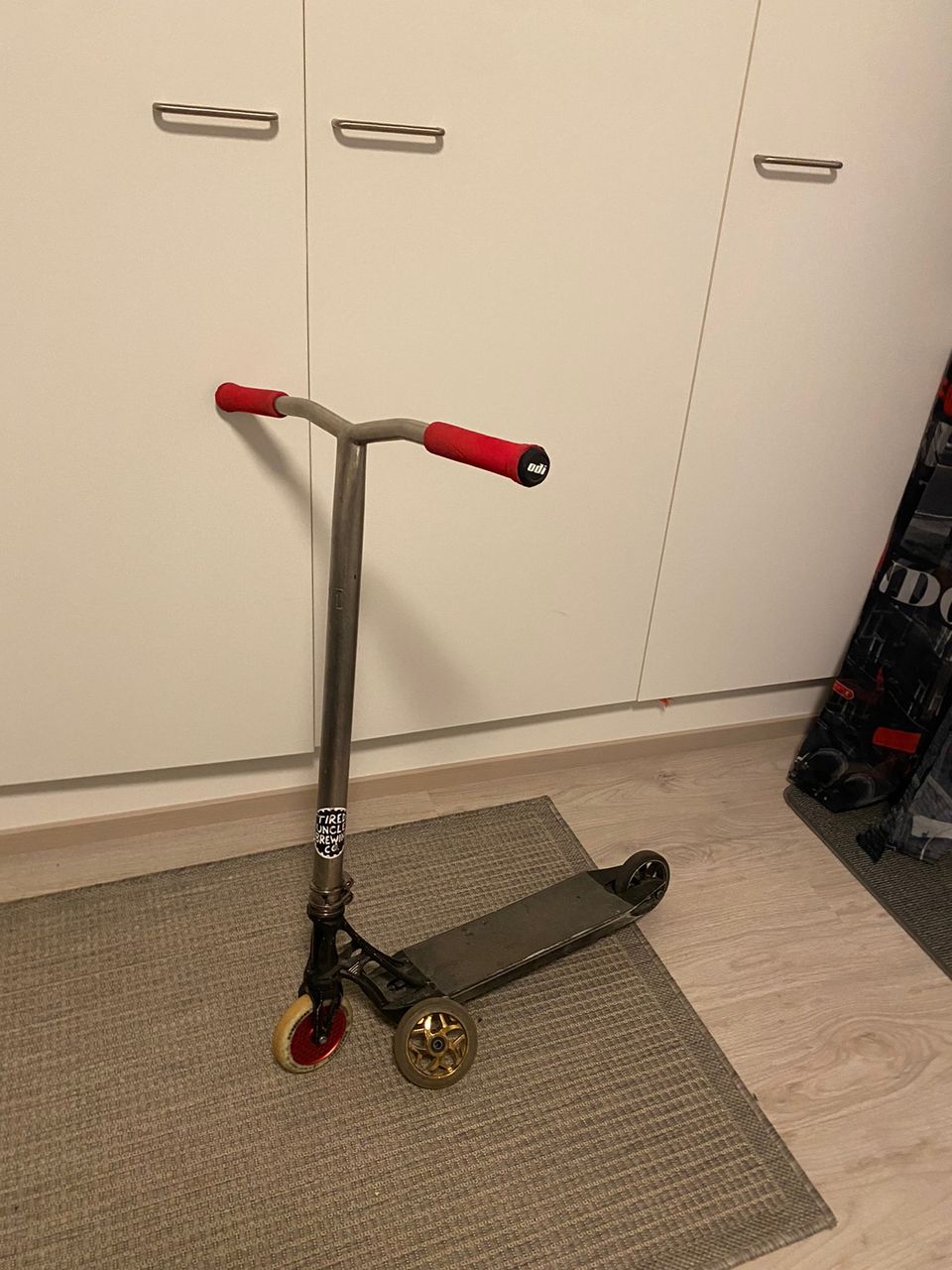 hyvä custom scootti