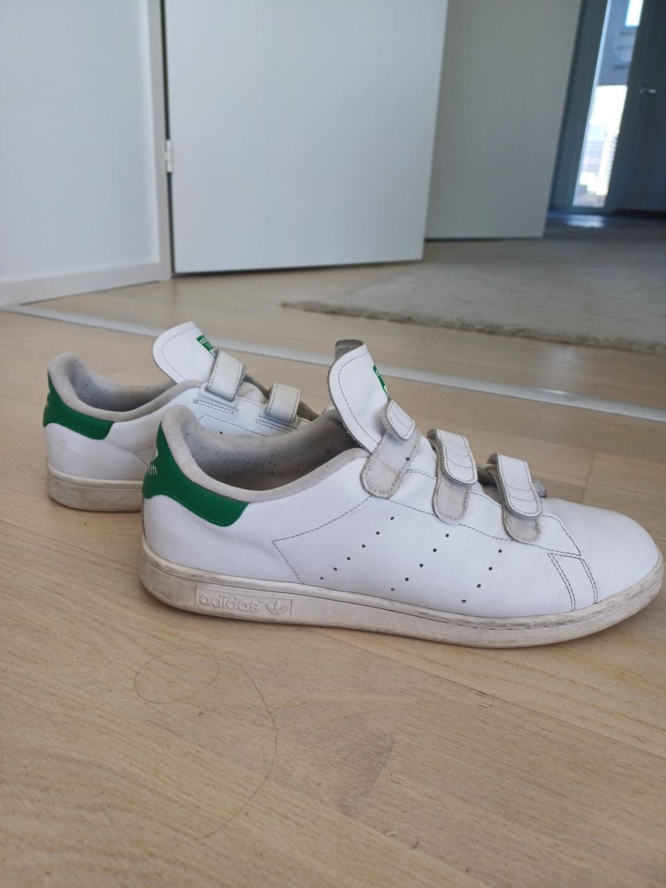 Adidas tennarit, koko 47 1/3