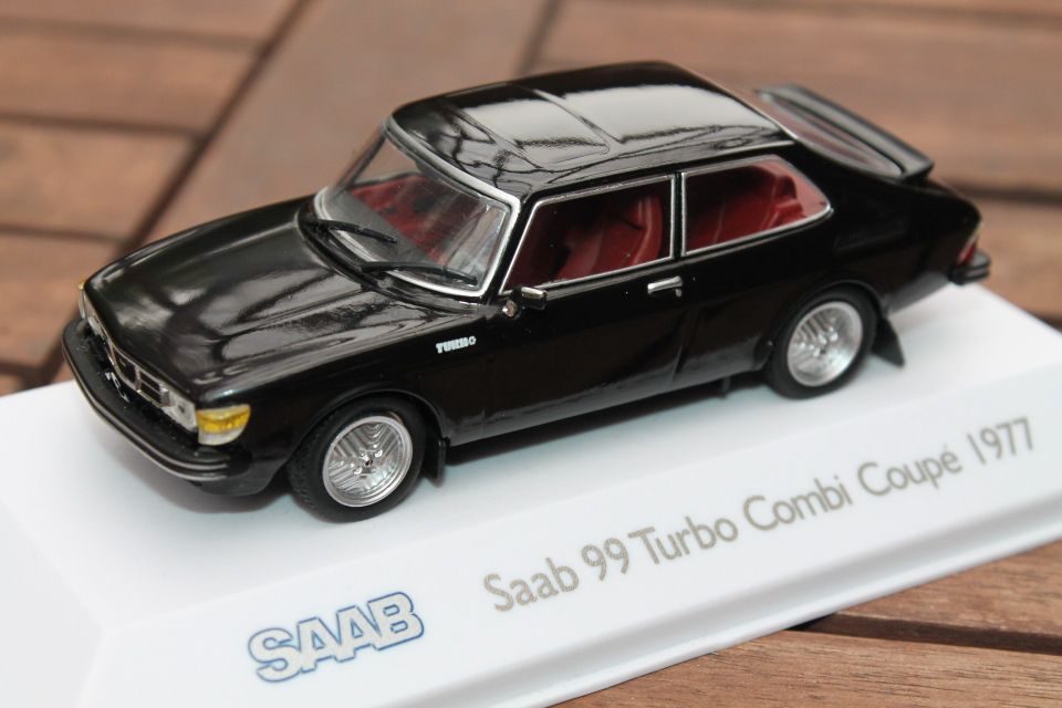 1977 Saab 99 Turbo Combi Coupe pienoismalli melkein Kekkonen 1:43 paketissa