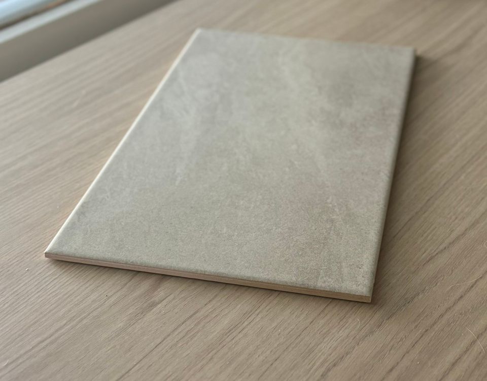 7pkt (10,5m2) LPC ALPSTONE KAAKELI MATTA BEIGE 25 X 40 cm (ovh. 387,45€)