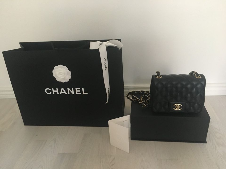 Chanel mini flap bag