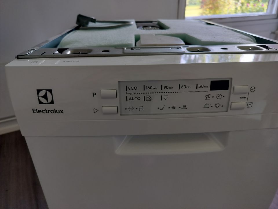 Electrolux astianpesukone 45cm leveä