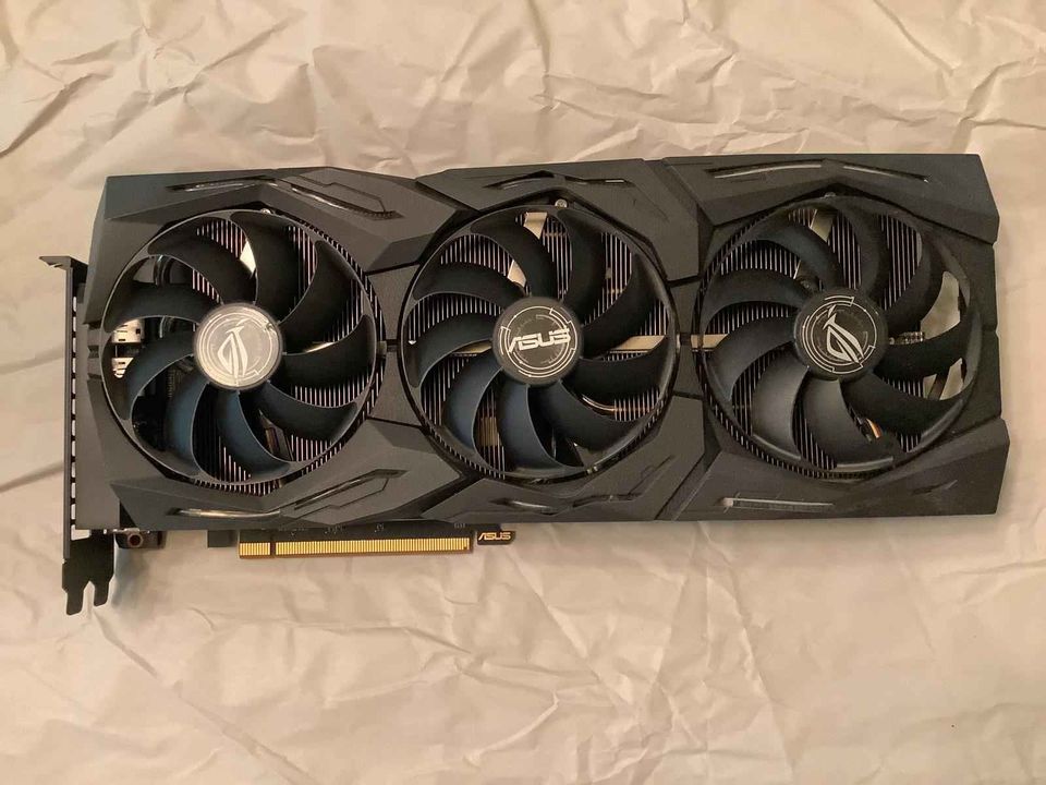 ASUS Radeon RX 5600 XT HOG Strix - TOP Edition