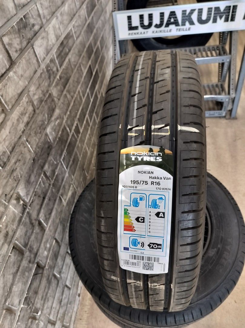 Nokian Hakka Van 195/75-16C