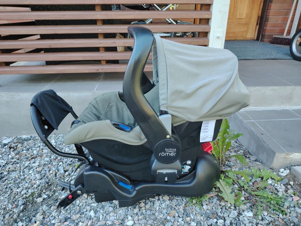 Britax römer + telakka