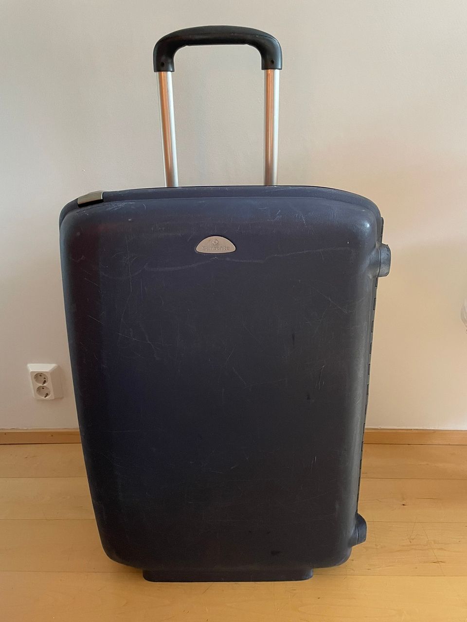 Samsonite iso matkalaukku