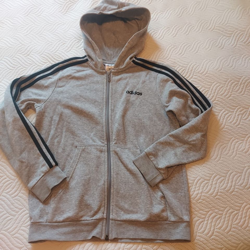 Adidas collegetakki 152cm