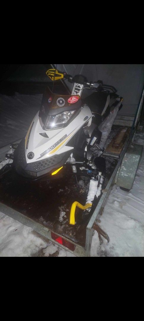 Skidoo renegade osia